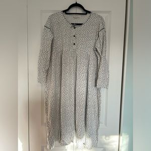 Fleurs de nuit nightgown or dress